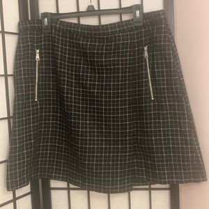 Banana Republic Factory black wool skirt 16